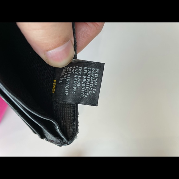 Authentic FENDI wallet, with original box and bag - Picture 4 of 7